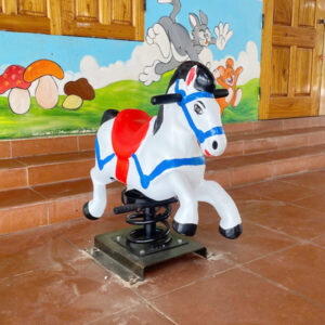 tp2-005-thu-nhun-lo-xo-ngoai-troi-con-ngua