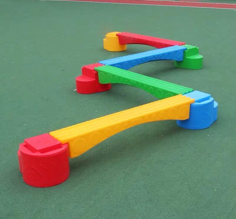 kt-049-cau-thang-bang-zich-zac-4-doan-khu-vui-choi-truong-mam-non-2